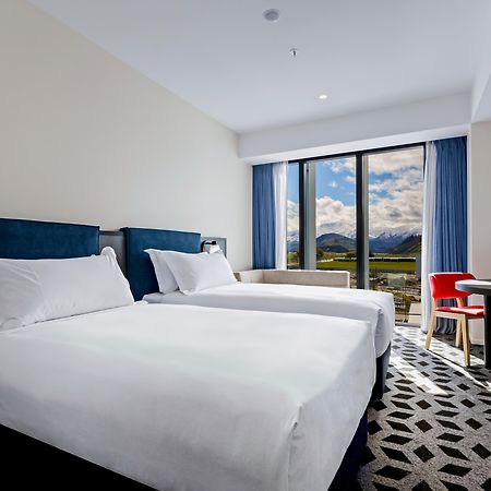 Holiday Inn Queenstown Remarkables Park Extérieur photo