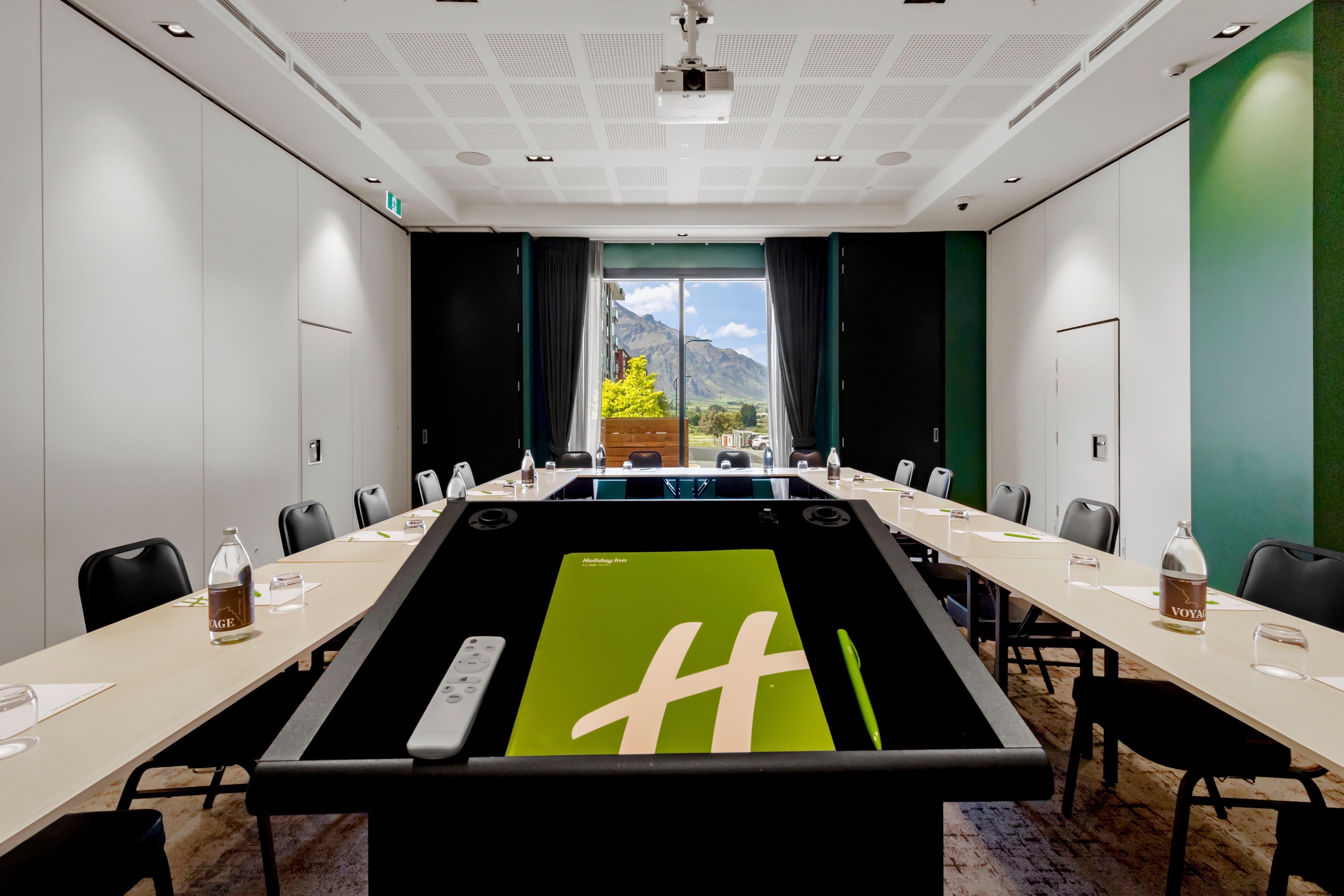 Holiday Inn Queenstown Remarkables Park Extérieur photo