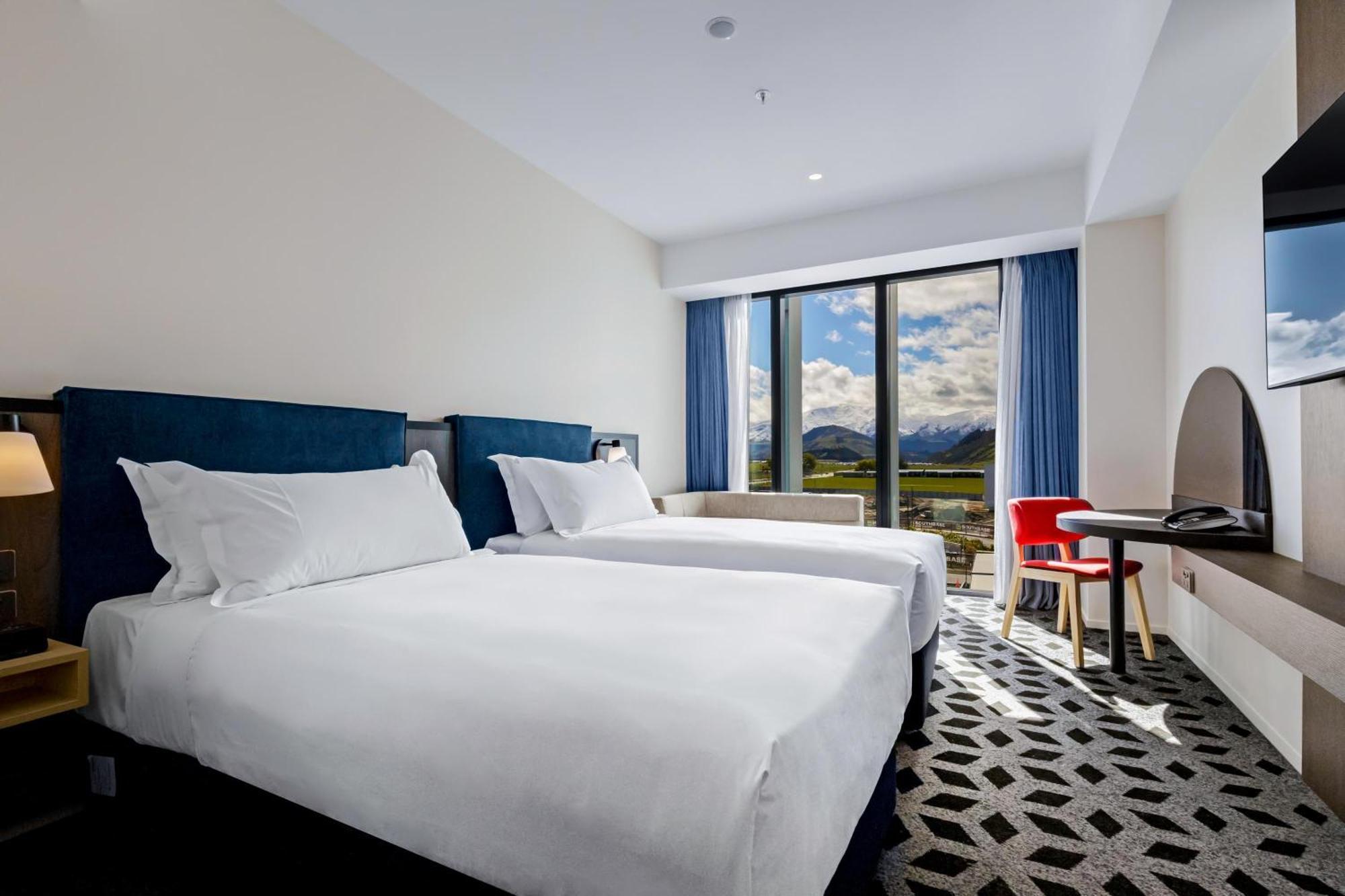 Holiday Inn Queenstown Remarkables Park Extérieur photo